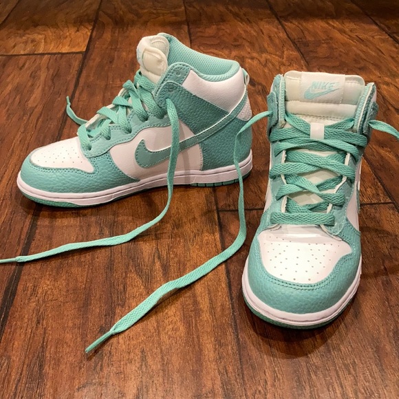 NIKE Air Jordan EUC - Picture 2 of 9